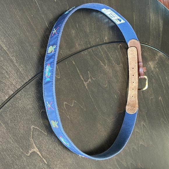 island casuals Other - Men’s Island Casuals Blue & Brown Belt with Sports Motif Size 38